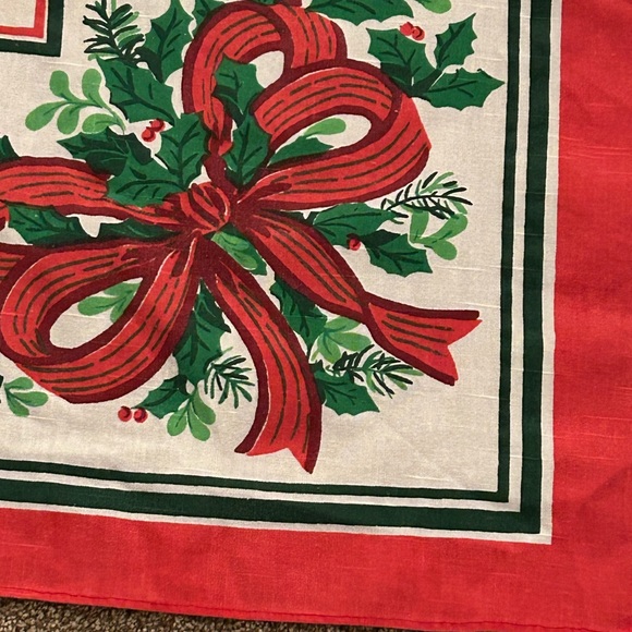 Vintage, Christmas, Tablecloth - Picture 2 of 6